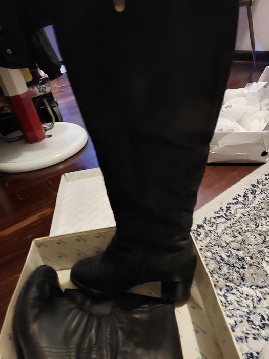 Продам зимние сапоги кожанные