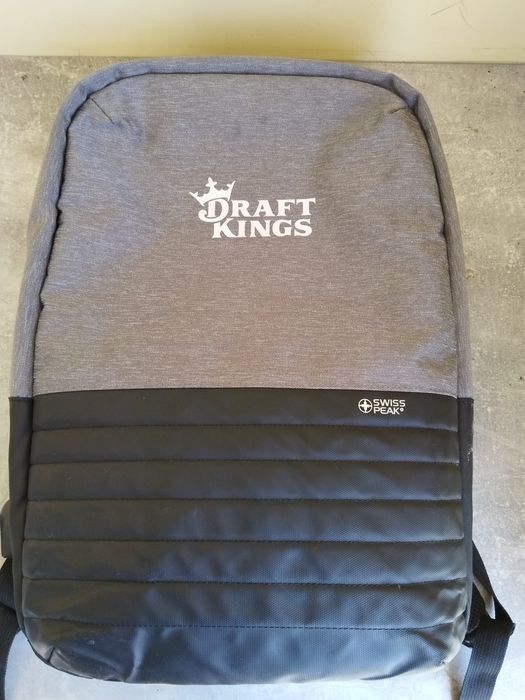 Лаптоп раница Swiss peak RFID защита