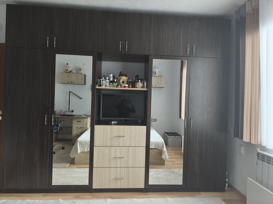 Гардероб за спалня