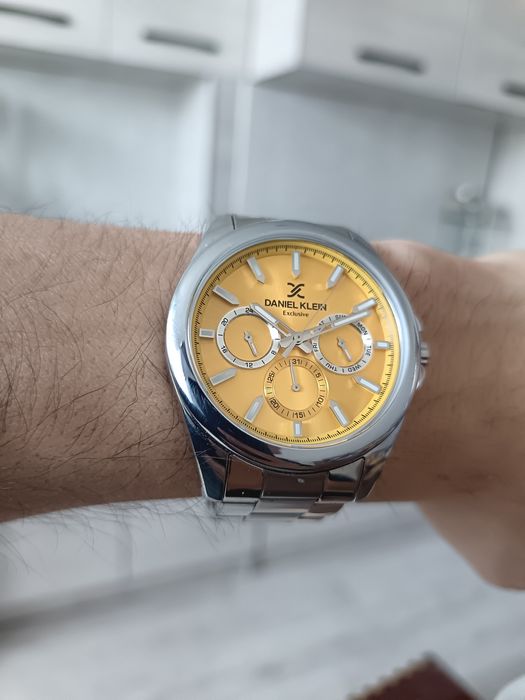 Срочна продаю часы DANIEL KLEIN
