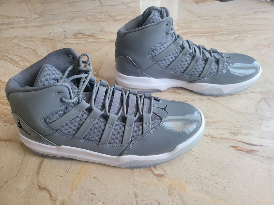 Jordan Max Aura Cool Grey