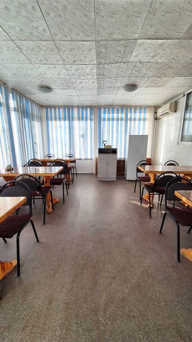 Продам торговое помещение, в Центре.