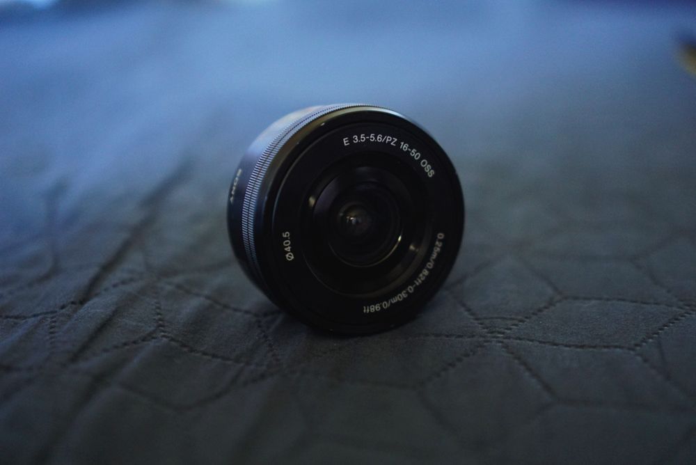 Obiectiv sony e 16-50mm oss