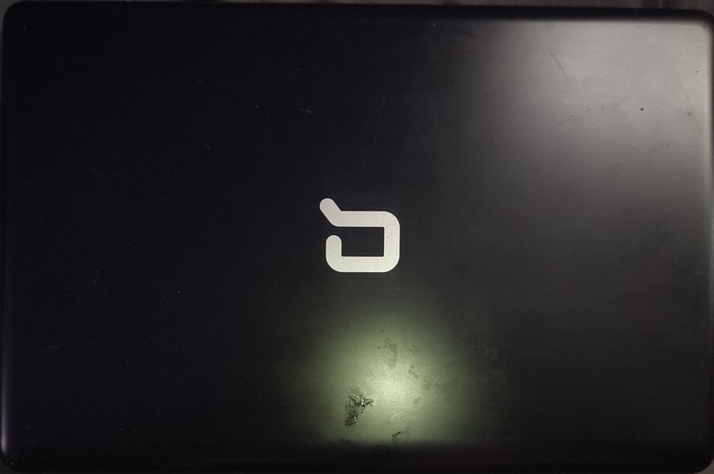 Vând laptop Compaq Presario