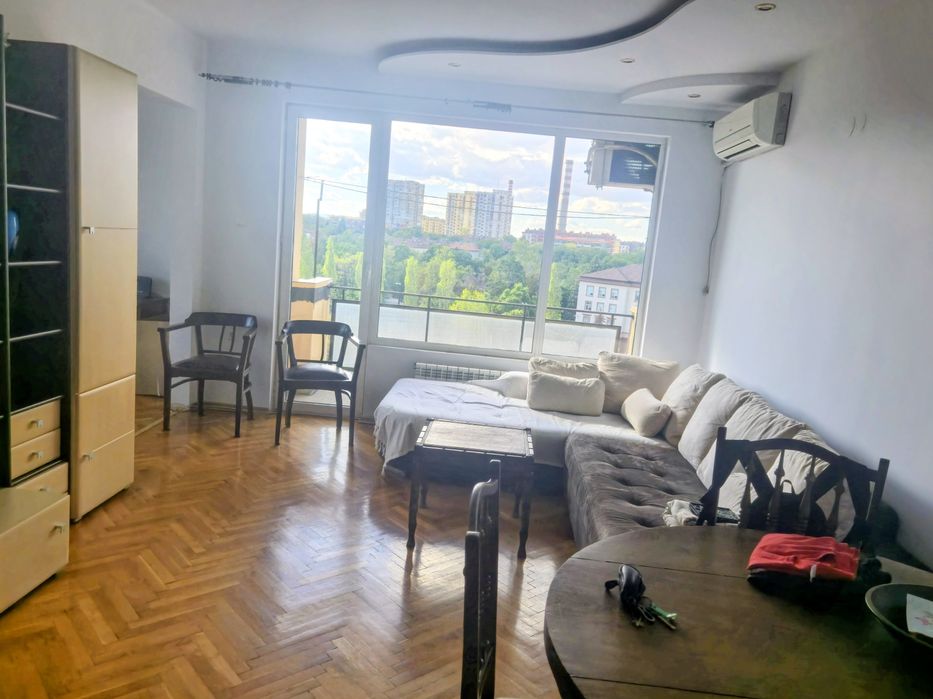 Дава се под наем Тристаен апартамент в София, Медицинска академия - 98 кв.м за 800 € - Снимка #2