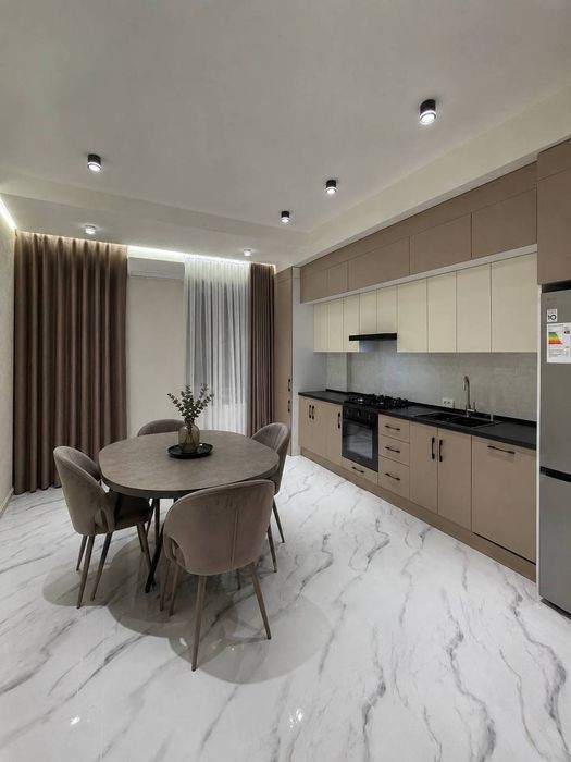 Сдается 4х ком квартира, ЖК London, ор-р: Новомосковская, 130м²