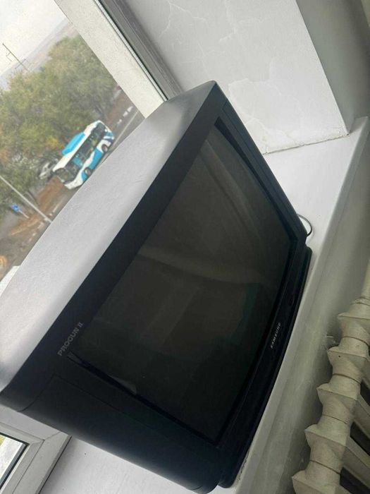 Продам телевизор