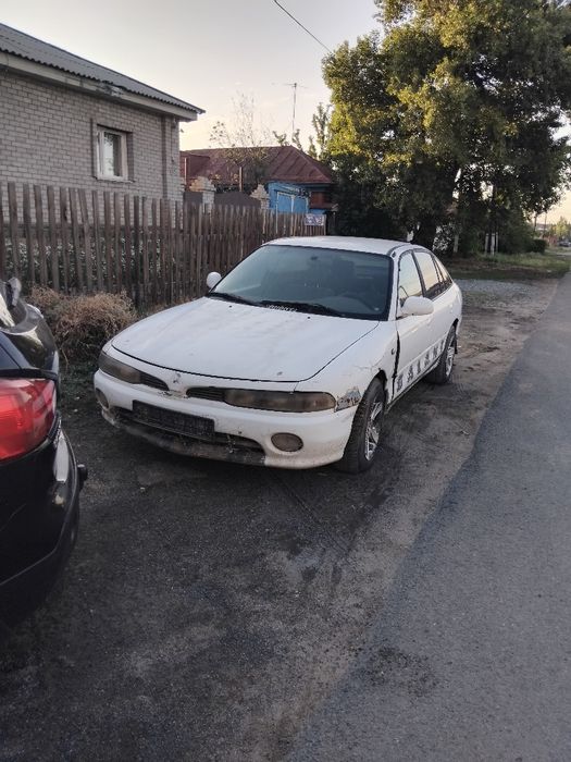 Продам галант по запчастям