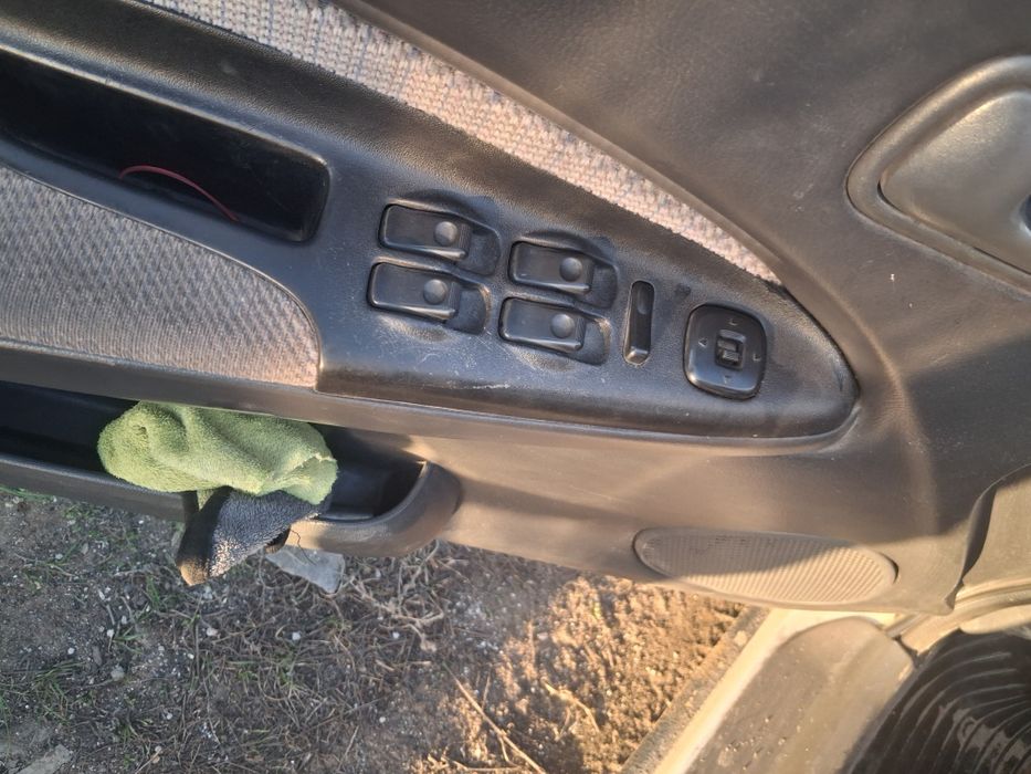 Мазда 323 продам