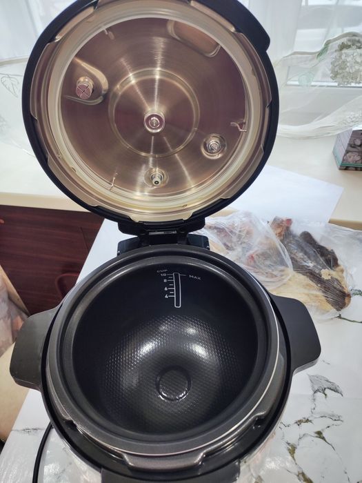 Мультиварка Тефаль Новая