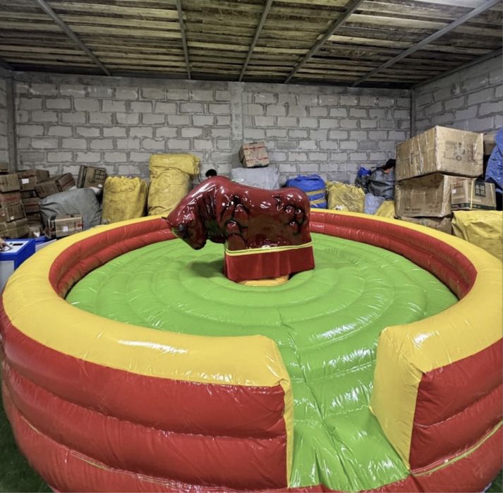 Корусель Бык отракцион батут надувной