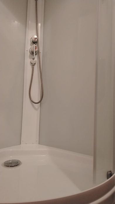 Продам душевую кабину