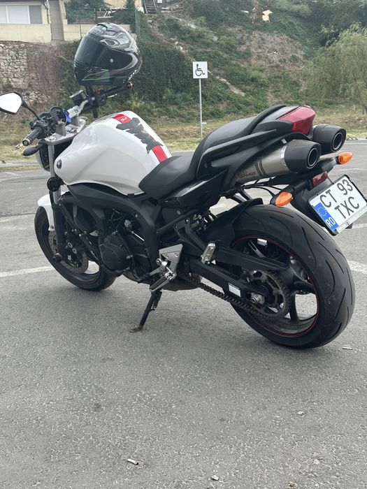 Yamaha Fz6 s2.