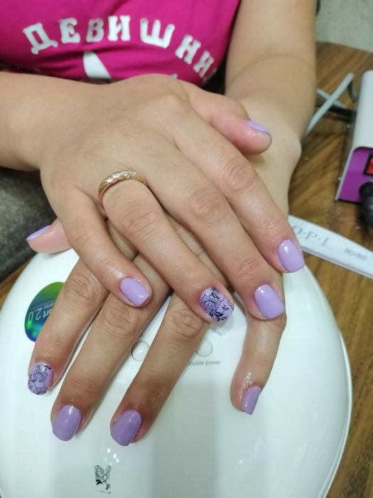 Маникюр и педикюр с выездом на дом