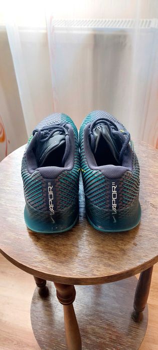 Adidasi Nike tenis zgura. Numarul 42.5