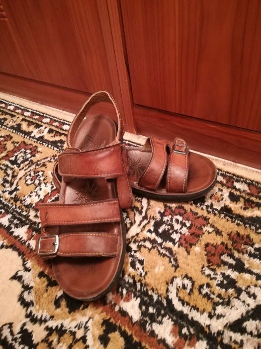 Продам сандали