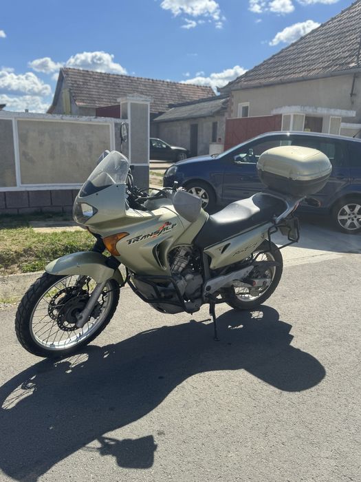 Honda Transalp XL650V