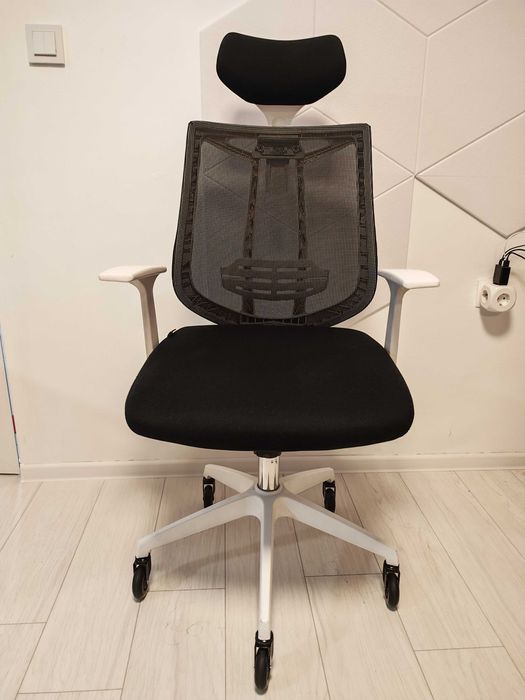 ергономичен офис стол Antares Eclipse - Бял/Черен (Меш)