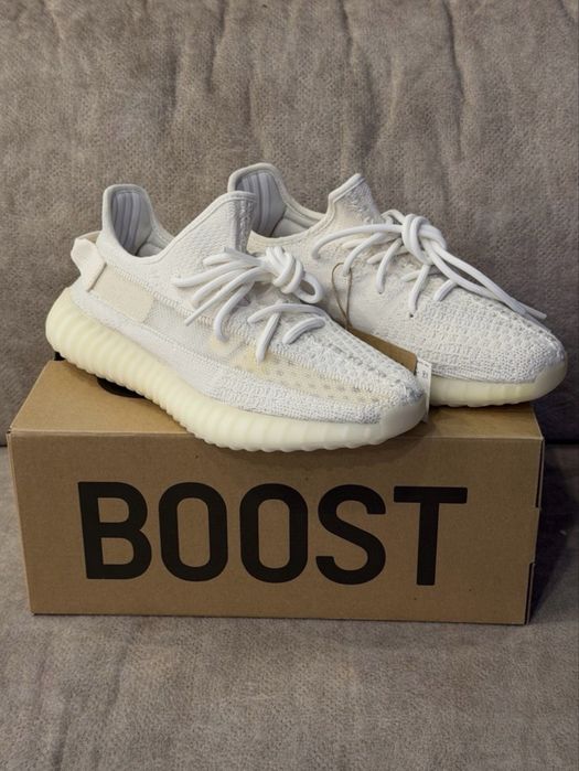 Yeezy 350 V2 White – Mărimea 42 | Clean & Premium