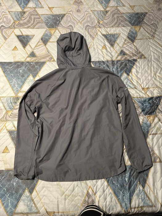 Nike - ветровка (за бягане)