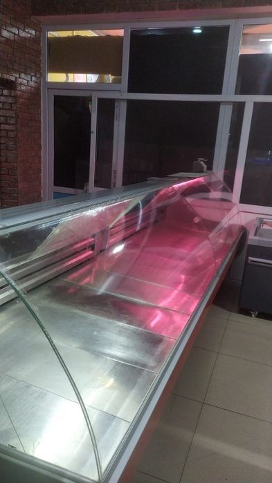 Витринный холодильник