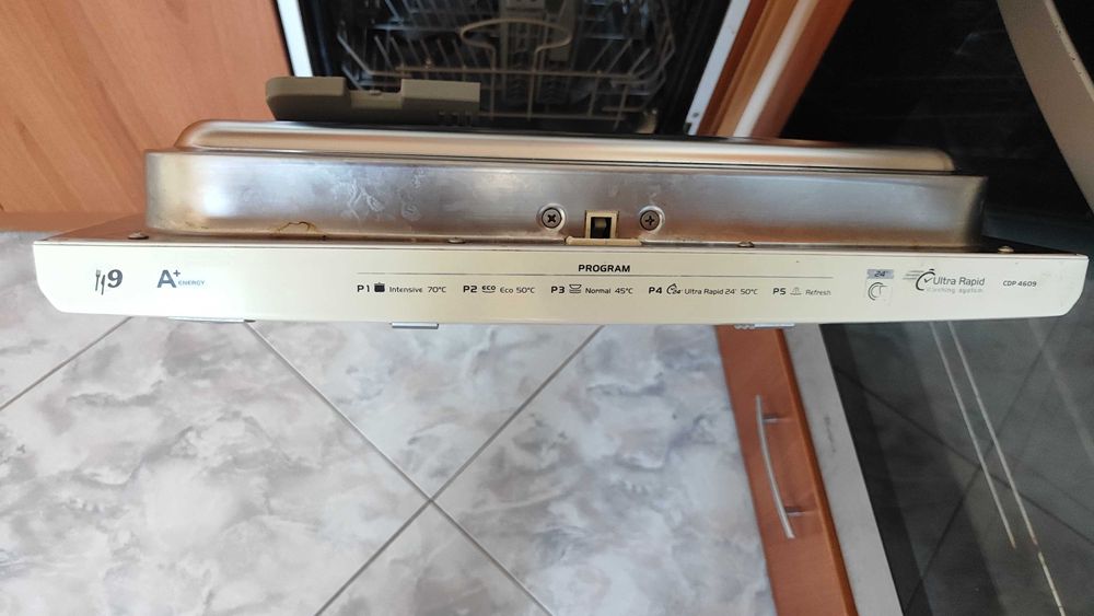 Тясна съдомиялна Candy Evo Space (45 см) – А+ енергиен клас