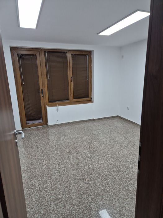 Дава се под наем Склад в София, Хаджи Димитър - 21 кв.м за 178.5 € - Снимка #5