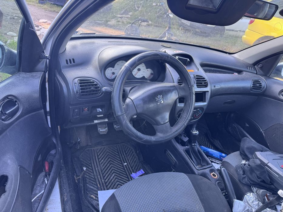 Peugeot 206 1.4hdi 68кс 1999г На Части