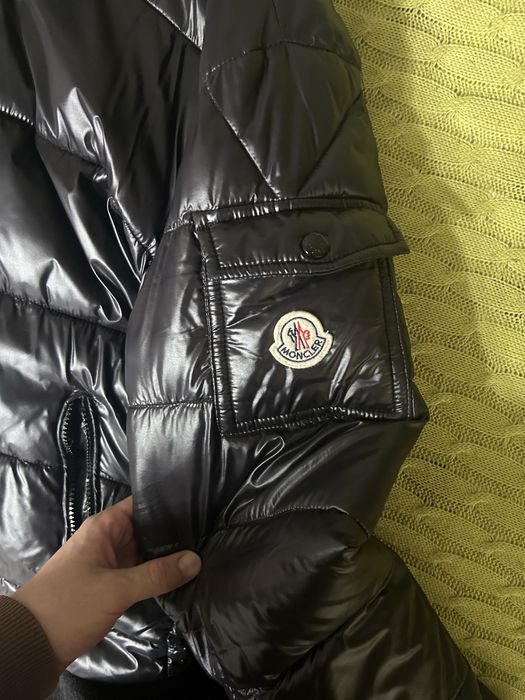 Продам Куртку Moncler