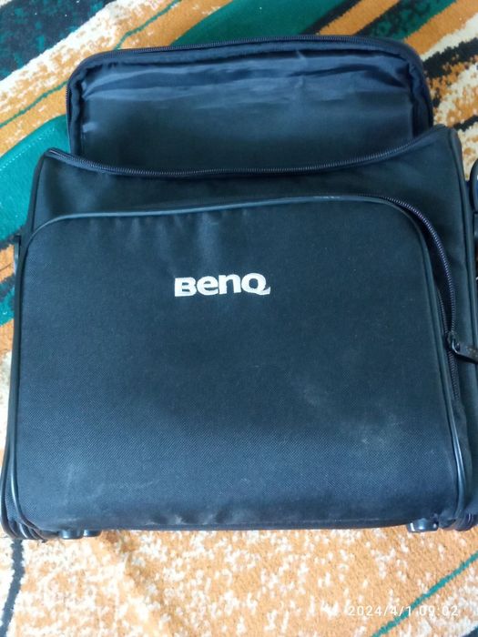 Proyektor nomi BENQ
