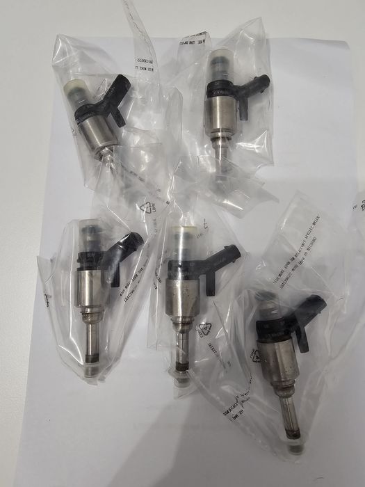 Vand set 5 injectoare RS3 DAZA Audi Volkswagen