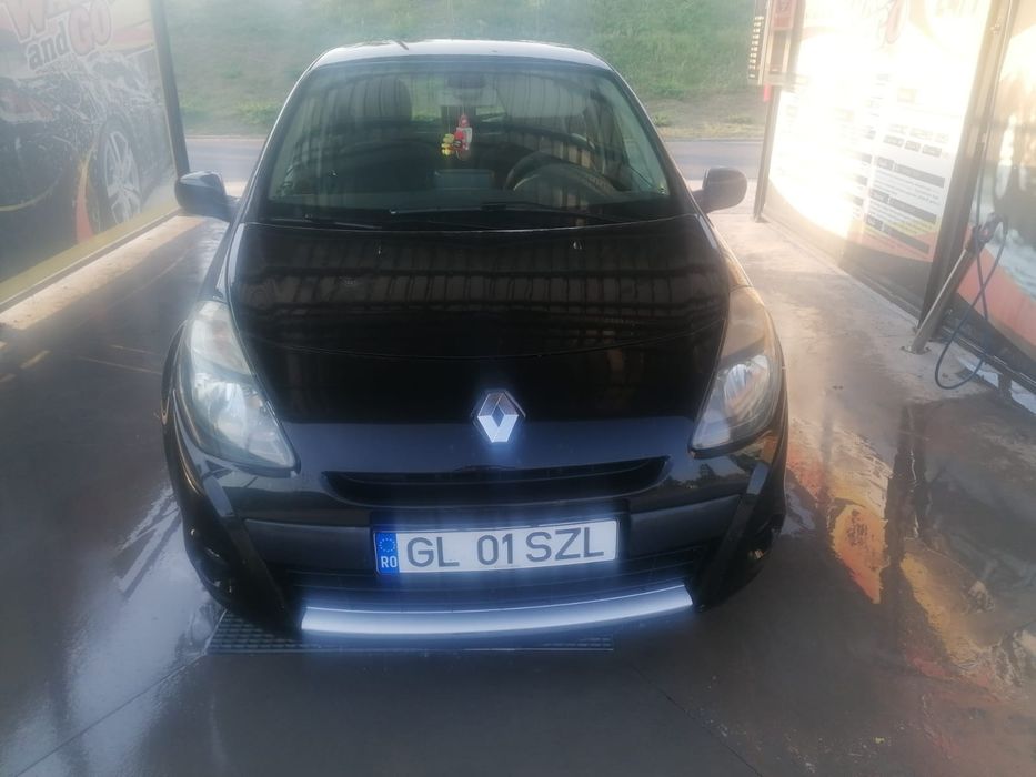 Renault clio  2011