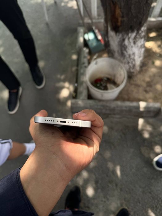 IPhone 13  srochna