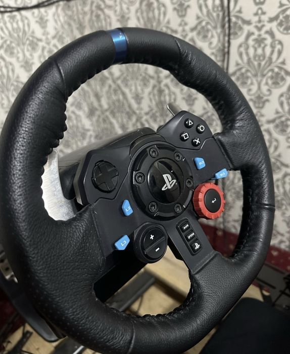 Scaun Gaming Playseat + Pedale și Volan PlayStation