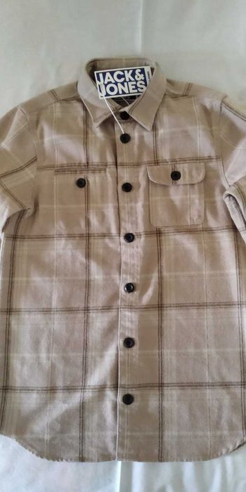 ЧИСТО нови детски ризи 152 номер по 15лв