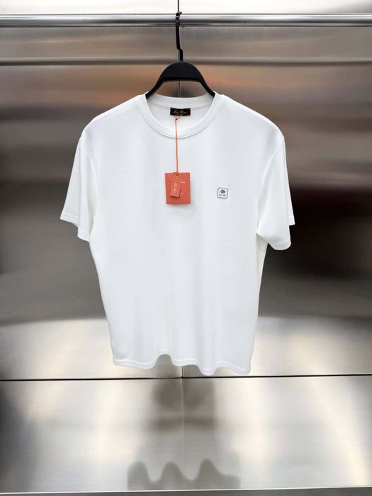Тениски Loro Piana различни цветове.