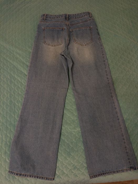 Продаю джинсы голубые