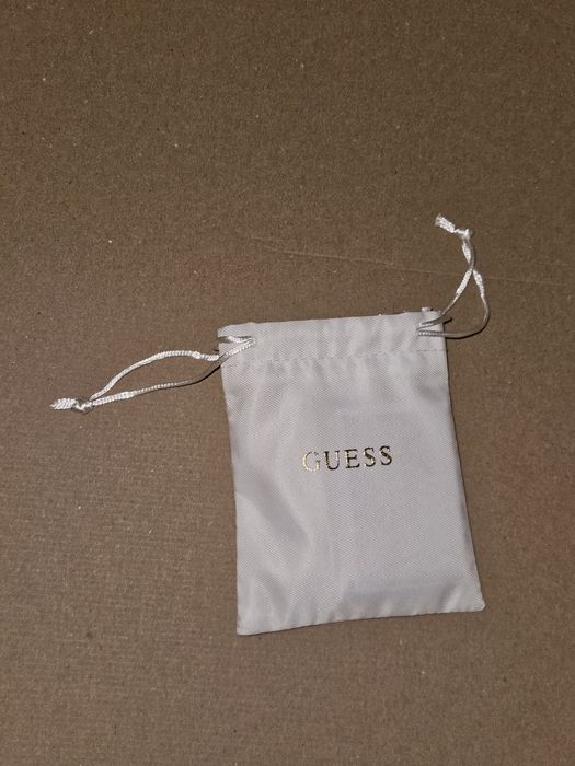 Guess гривничка медицинска стомана
