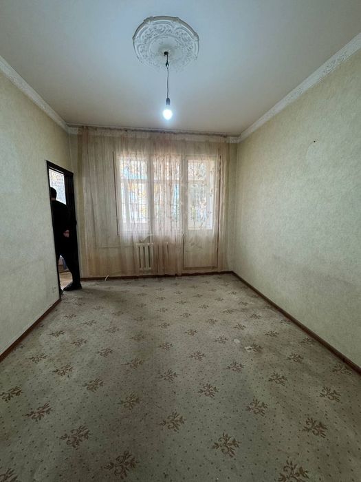 Продается 3 комнатная квартира Чиланзар 3 квартал, ор Торговый центр