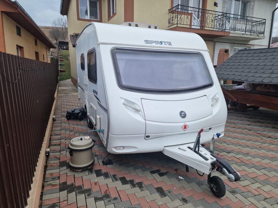 Vând Rulota model Compass Omega 524  2004 Cu nr roșii 3 lunii