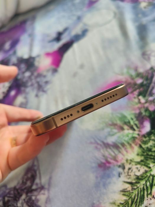 Vând IPhone 16 Pro MAX