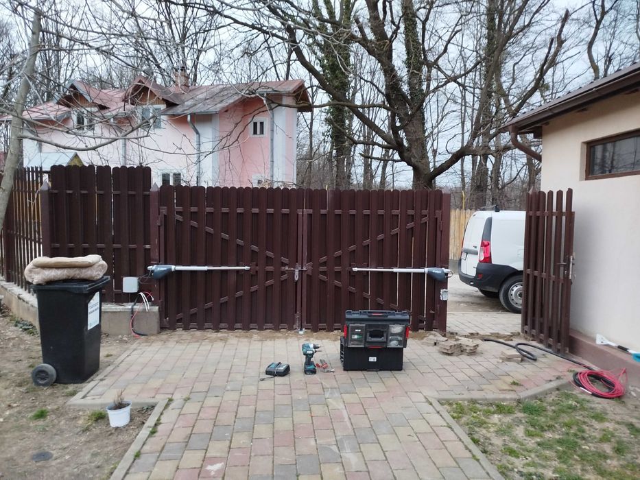 Automatizări pentru porți batante/culisante/autoportante/uși de garaj
