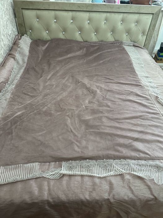 Продается кровать с матрасом 180*200