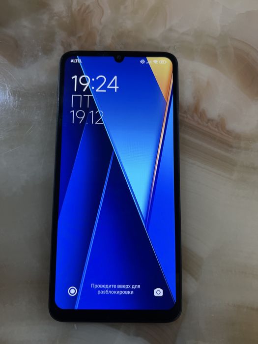 Продам телефон poco c65