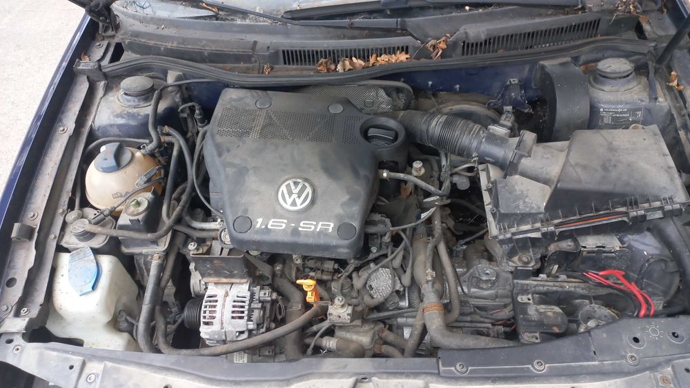 Фолксваген Голф 4  1.6