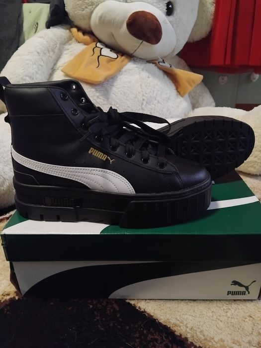 Супер намалени.Чисто нови оригинални сникърси Пума