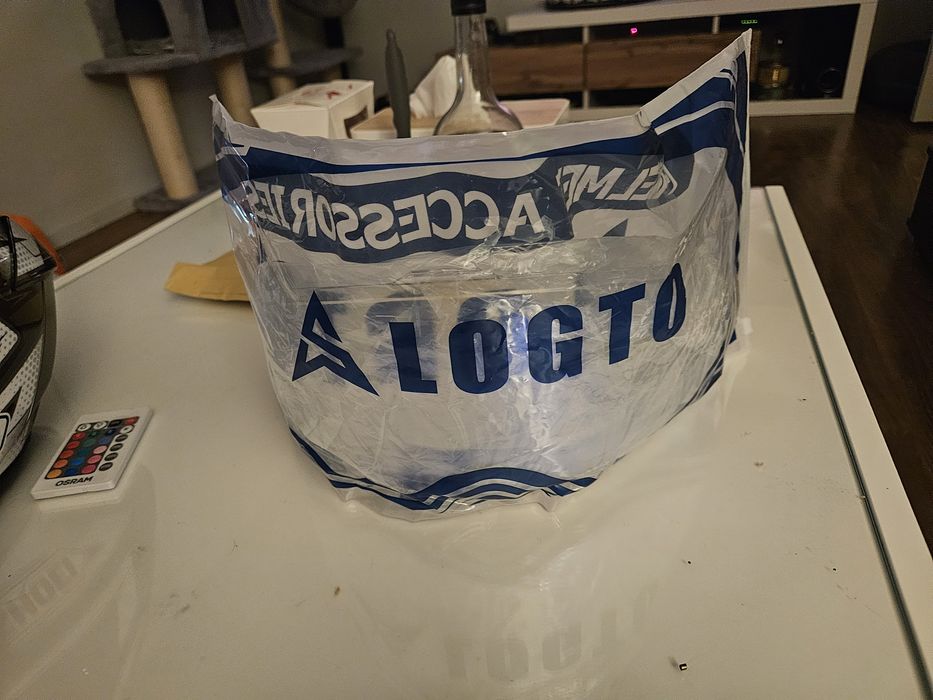 Viziera curcubeu pentru Shoei