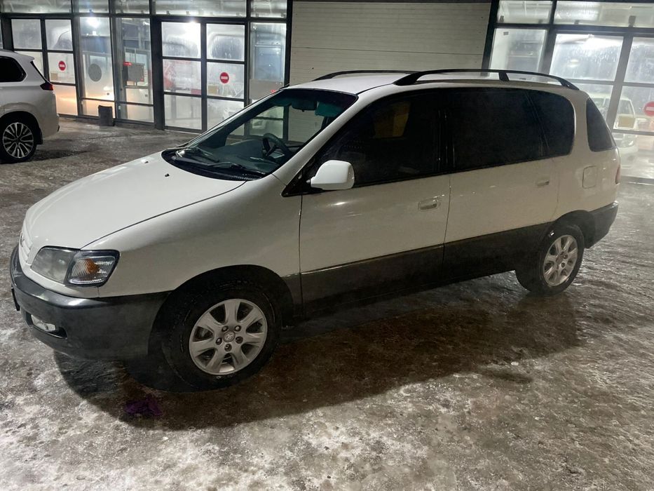 Toyota Ipsum 1997 г