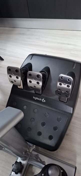 Volan Logitech G29 + pedale + schimbator nou