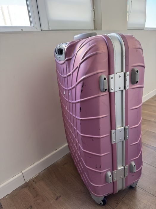 Большой чемодан 80 см высота